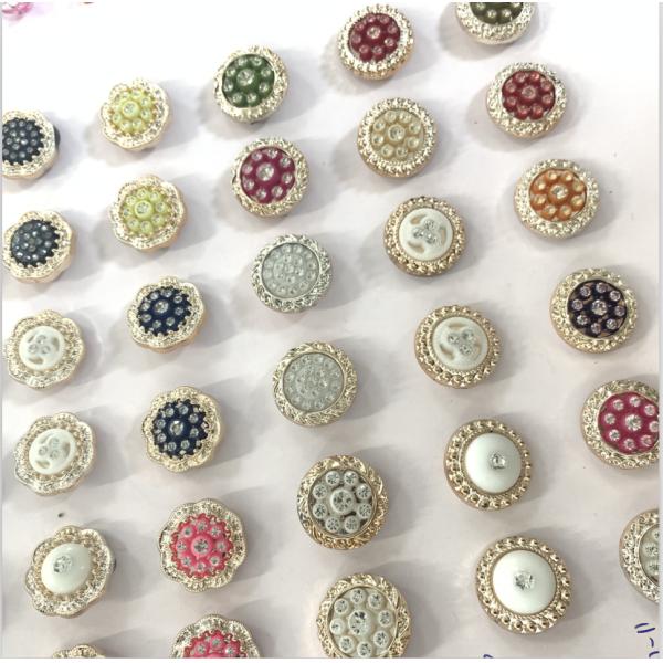 wholesale large quantity plastic shirt coat button shine stone button for garment