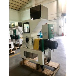 Industrial Slow Speed Plastic Crusher Grinder Granulator For Plastic Sprues