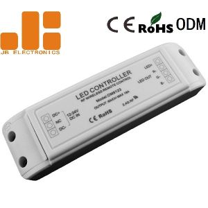 Full Touch 2.4GHz RGB LED Strip Controller With RF Remote L150*W43*H35mm