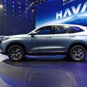 Cheap and best-selling Haval SUV sales champion H6 hybrid white blue gray in