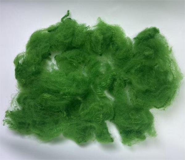 Recycled Polyester Staple Fiber 4.5D 51mm Green with 0.4-0.5% Moisture Regain