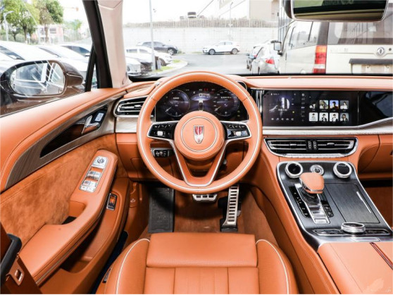 4 Seats / 5 Seats Hongqi H9 Luxury Gasoline 4×2 Limousine