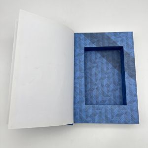 Magnetic Closure Gift Packaging Boxes Paperboard Custom Retail Packaging Boxes