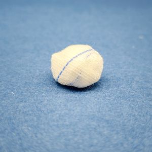 Gauze Swabs Gauze Balls Sterilization 40s 15X17 Diameter 4 cm