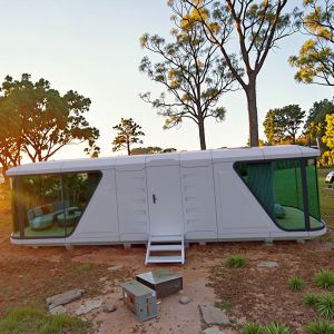 Modern Stylish Capsule House Hotel With Balcony Expandable Portable Luxury