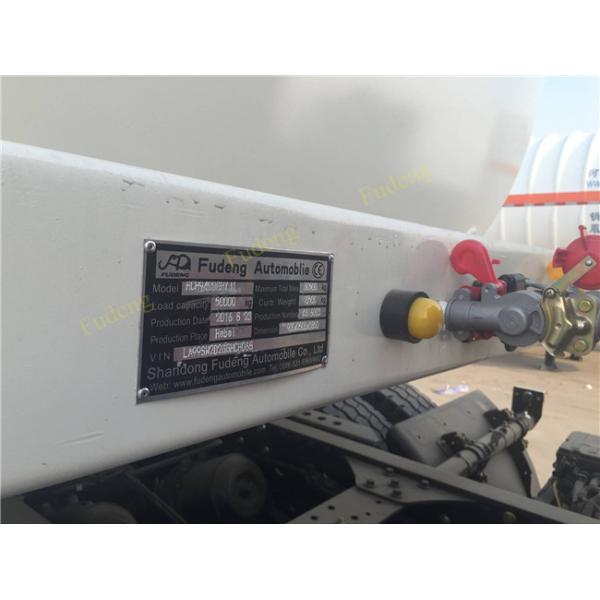 Optional Compartment Fuel Tanker Semi Trailer 45000l Steel Q345B Body