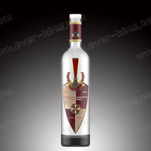 500mL Liquor Vodka Glass Bottles With Shield Shaped Metal Label