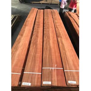 Red Apple 12CM Cabinet Wood Veneer 12% Moisture Apply To Furniture