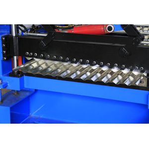 Corrugated Steel Roof Panel Roll Forming Machine For Building Material Making