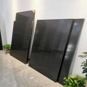 ALL Black Mono Solar Panel 550w 555w,560w Solar Panels Fully Black With Black