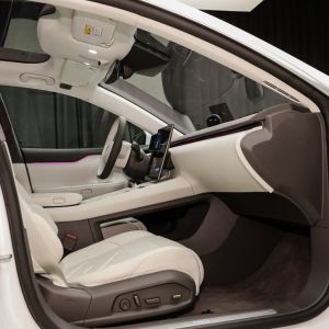 High Speed Electric Vehicle Nio ET7 Weilai Ev Car 675KM Range 5 Seats 5101 *