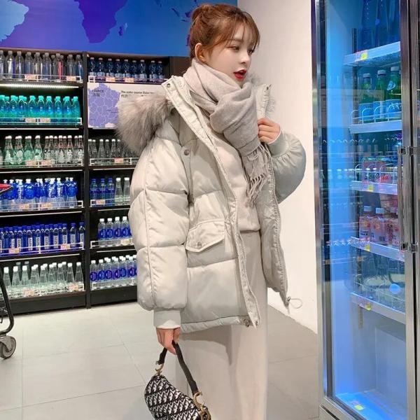 Wholesale Customize Thick Trendy Puffer Women′s Down Coat Winter Solid Long Sleeve Zipper Down Coat for Women