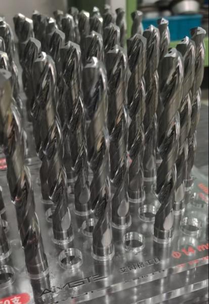 14mm Internal Coolant Solid Carbide CNC Drill Spiral Flute Design High