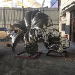 304 Polished Outdoor Metal Flower Sculptures , Stainless Steel Modern Metal