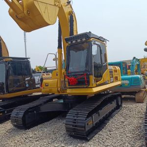 Japan Used Komatsu PC220 Excavator with 22 Ton Capacity and Original Hydraulic