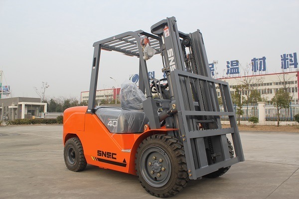Empihadeira with Side Shifter 4tons Diesel Fork Lift