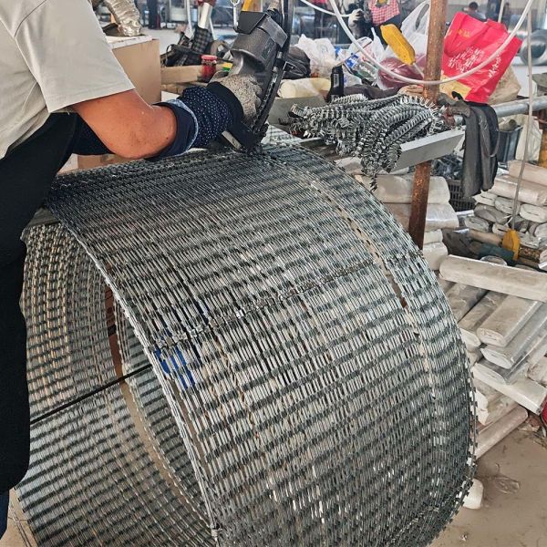 Hot Dipped Galvanized BTO-22 Security Fencing Razor Reinforced Barbed Wire For Fence