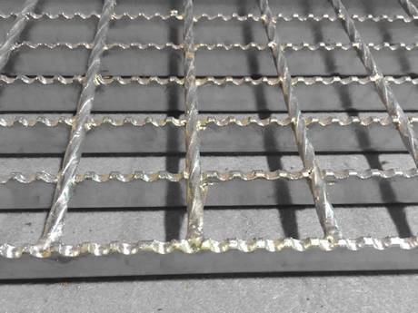 Heavy Duty Galvanized Carbon Steel Outdoor Stair Treads