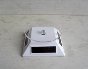Solar turntable display