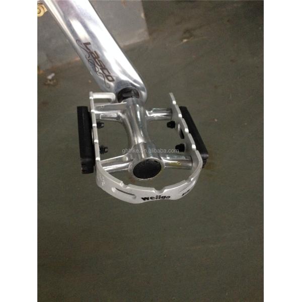 Wellgo Pedal Equipped Vintage Fixie Fixed Gear Bike A Nostalgic Ride for Modern Times