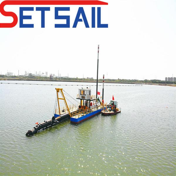 Cutter Head Suction Pump Sand Dredger Usde in River Lake