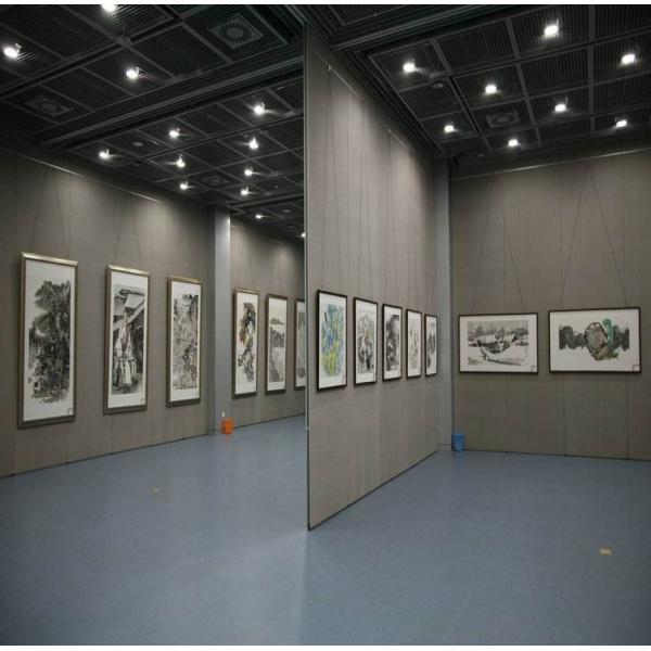 Top Hanging Folding Sliding Partition Wall For Exhibition Hall / Art Gallery