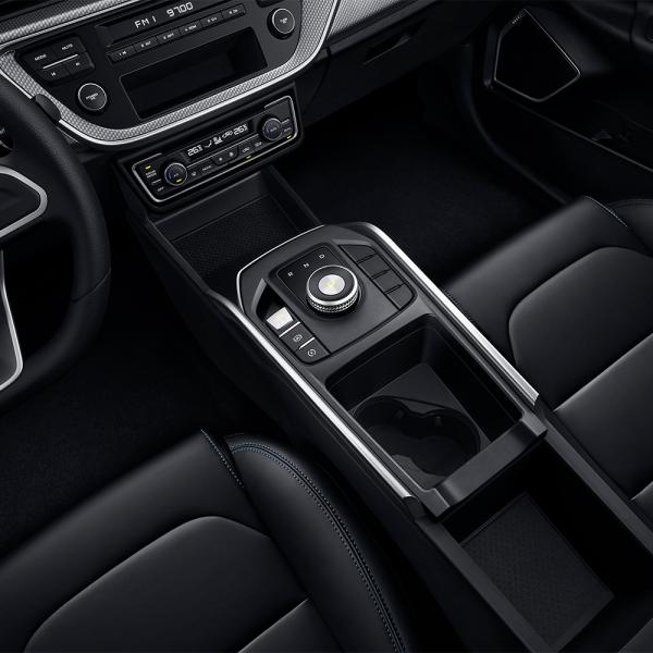 Geely Dihao EV 5 Seats 10.4KWh Power Consumption 80% Quick Charge Rate 's Electric Car