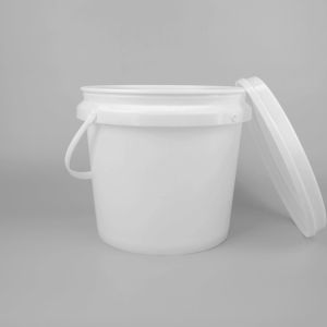 China Red Plastic Paint Bucket with Lid Durable and  on sale