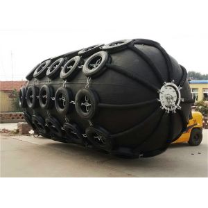 Pneumatic Floating Rubber Fender Protection Boats Ships Marine Supplies