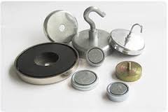 China 25mm thread M4 pot nepdymium Magnet with hook strength approx. 18kg on sale