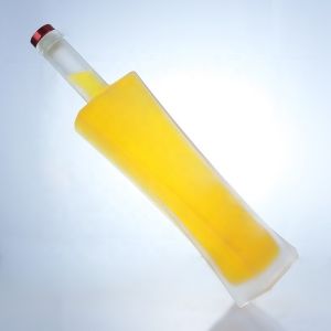 750ml Clear Vodka Whisky Glass Bottles With Cork for Beverage Storage Collar