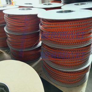 Self-piercing rivet for plates joint