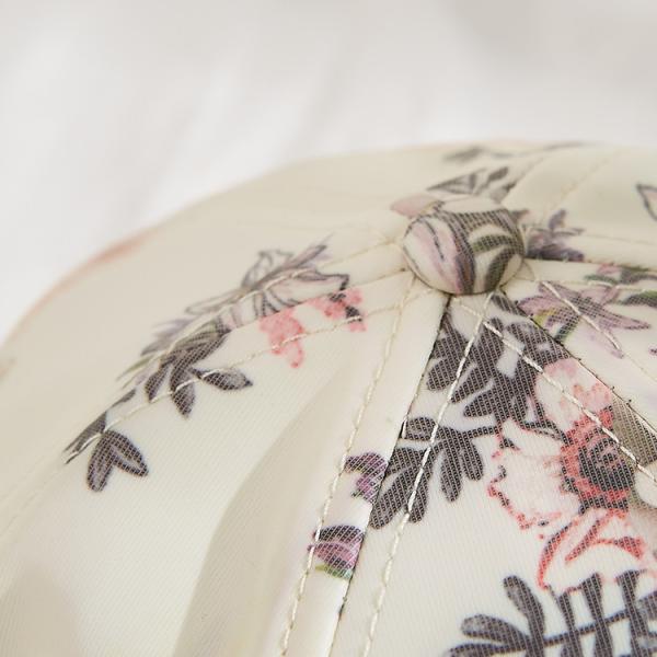 Six Panels Metal Patch Curve Brim Baseball Cap Floral Pattern