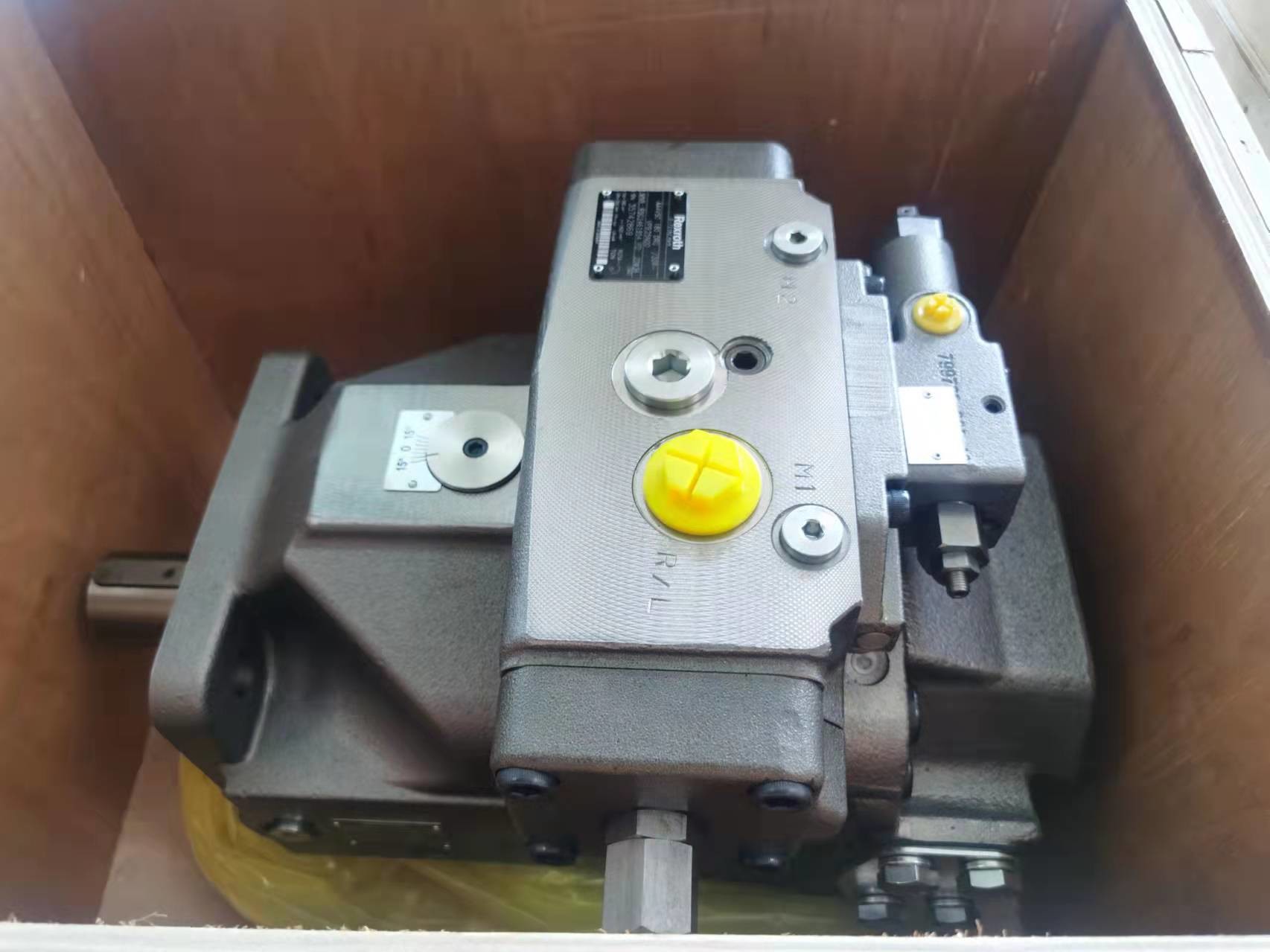 R910908449 AA4VSO71LR2D/10R-VPB13N00 Rexroth A4VSO Series Axial Piston Variable