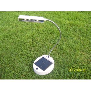 Energy saving 150000mcd Solar Powered LED Lamp 100 * 92 * 260mm