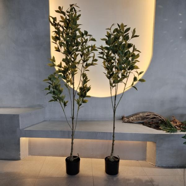 Lifelike Plastic Faux Plants Artificial Flowers For Indoor Greenery