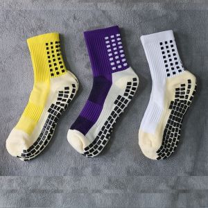 Anti Slip Football Socks with Acceptable OEM and Medium Thickness