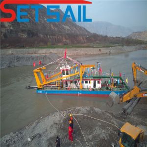 26 Inch Cutter Suction Dredger for Lake Sand 1200m3 Soild Capacity 6000m3 Pump