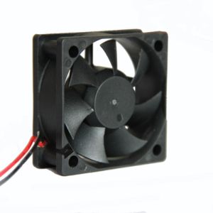 Sleeve Bearing Dc Exhaust Fan , Brushless Cooling Fan 5500RPM 5v 12v 24v 50*50