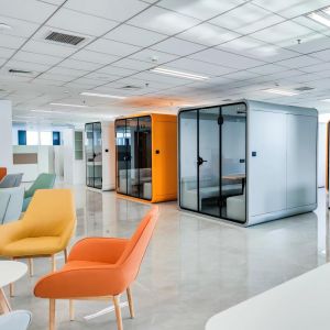 Quality Movable Enclosed Meeting Pods 4 Person Soundproof Telephone Booths for sale
