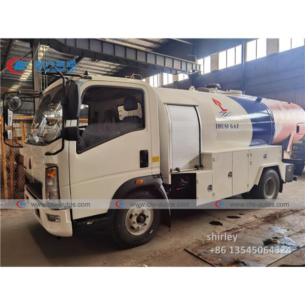 Sinotruk Howo 2MT 5000L LPG Bobtail Tanker Truck