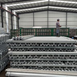 Hot Galvanized Highway Guardrail Used for Q235 Q345 Hot Dip Galvanized