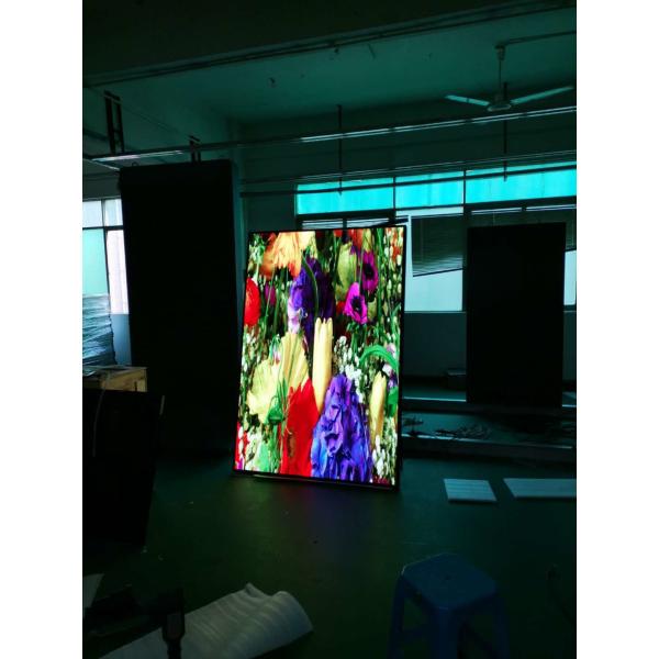 Customizable Screen Size Commercial LED Display Screen With 3.91mm Pitch