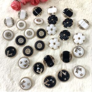 wholesale factory 18L 20L 24L 28L 34L big size plastic ABS coat button combine