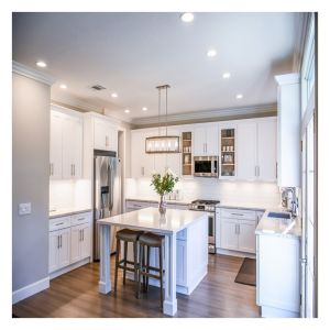 Home Design Solid Wood High Gloss Lacquer Modular Kitchen Cabinets with Modern