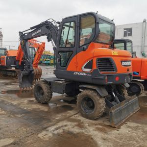 Mini Digger Excavator DX6OW with Original Hydraulic Cylinder and 2001-4000