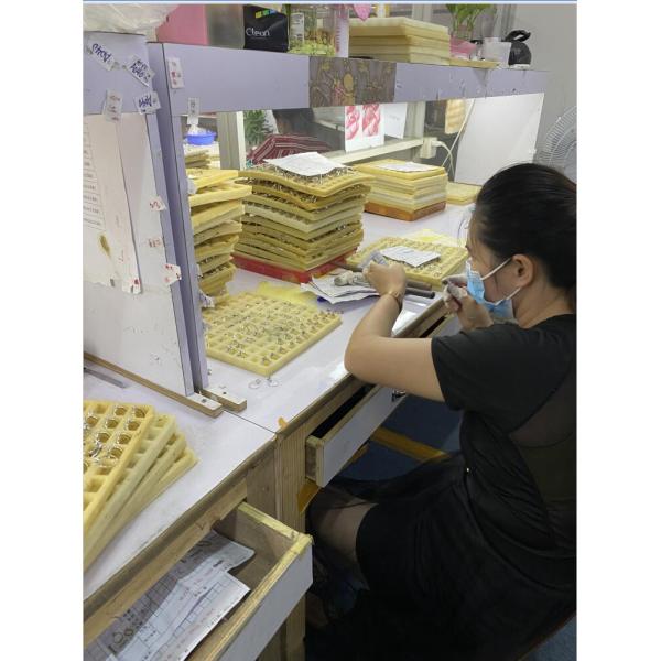 Matching Stacking 14K Yellow Gold Jewelry ring 0.2ct 1.5mm size Claw setting Type