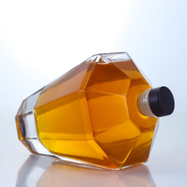 Collar Material Glass 700ml Unique Shaped Bottle for Gin Rum Champagne Brandy Whisky