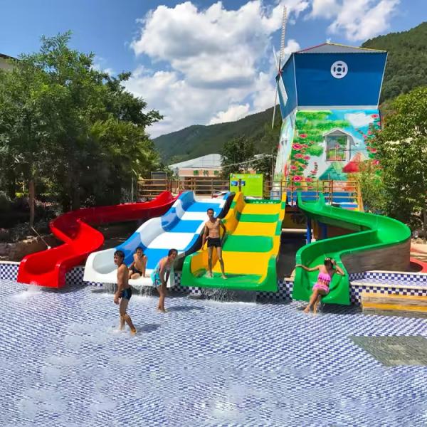 Customization 6 Children Capacity Outdoor Kids Pool Slide For Family Splash Pool