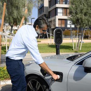 Wall-mounted 7kW AC EV Charger for OEM Electric Cars Outdoor Type 2 EVSE Wallbox